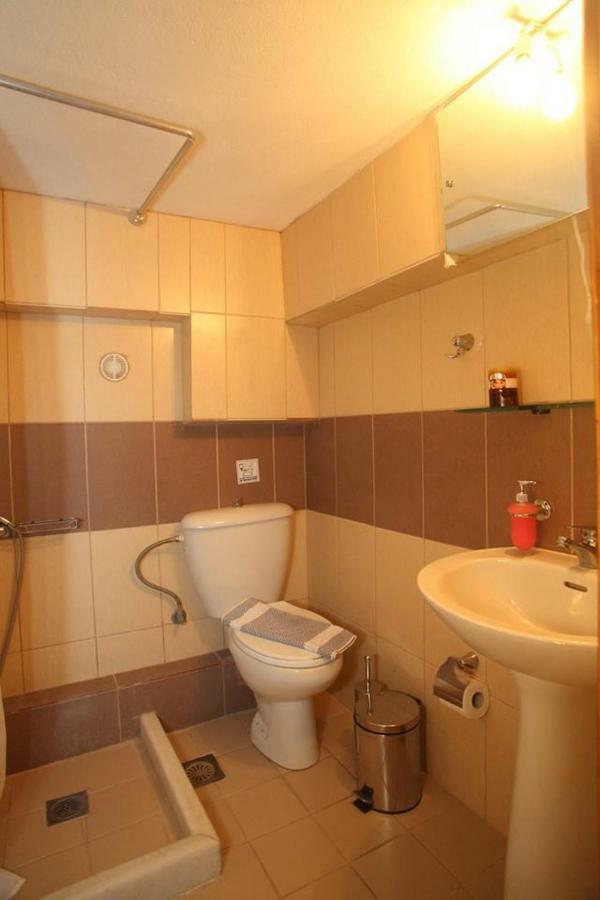 Aggelina Apartment Нидри Екстериор снимка
